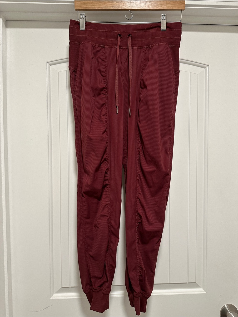 Lululemon Burgundy Jogger Pants - Lightweight Drawstring Tapered Fit
